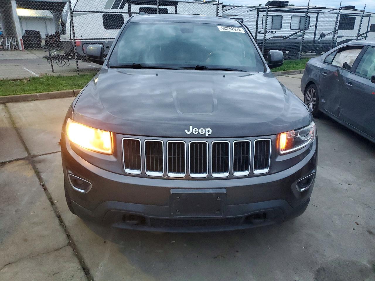 2014 JEEP GRAND CHEROKEE LAREDO photo 5