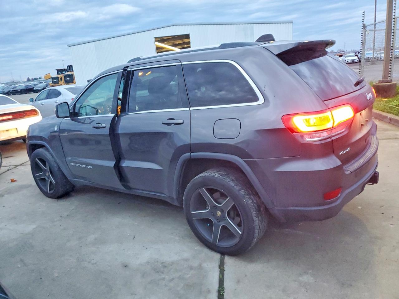 2014 JEEP GRAND CHEROKEE LAREDO photo 2