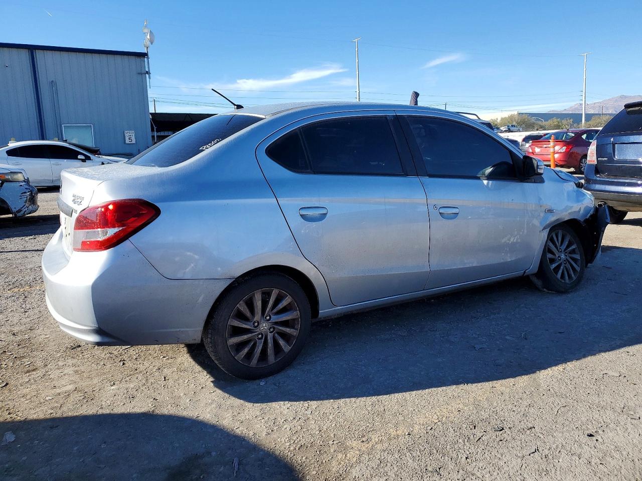 2017 MITSUBISHI MIRAGE G4 SE photo 3