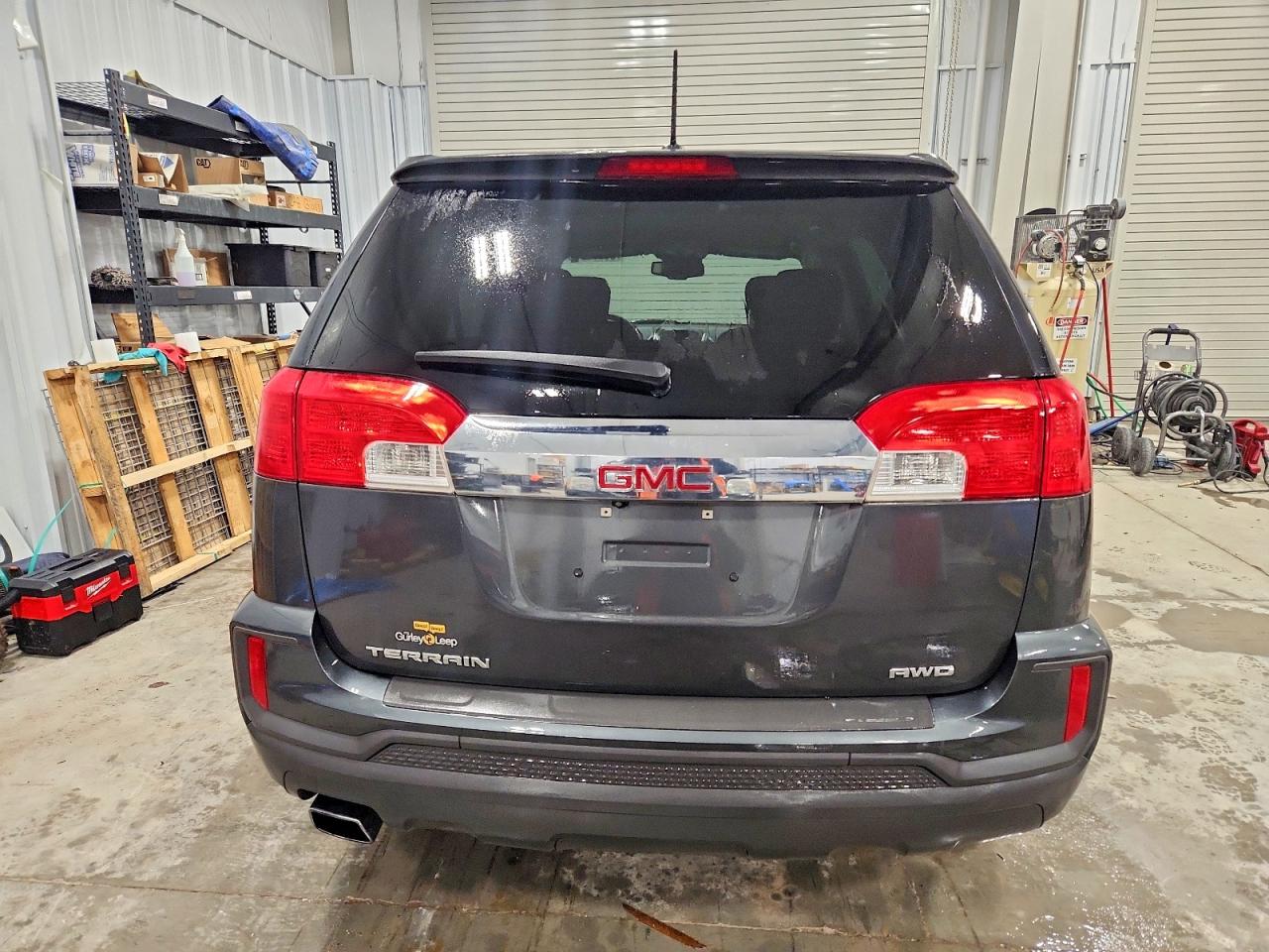 2017 GMC TERRAIN SLE photo 6
