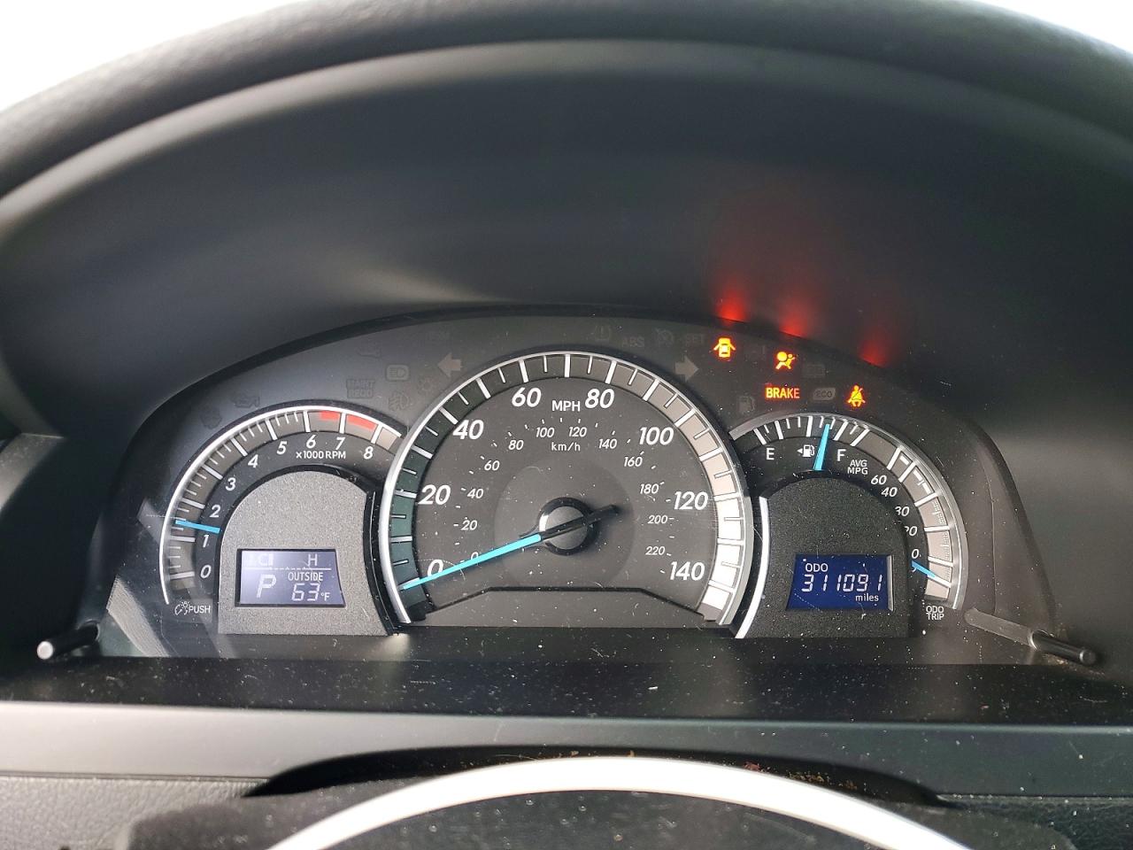 2014 TOYOTA CAMRY L photo 9