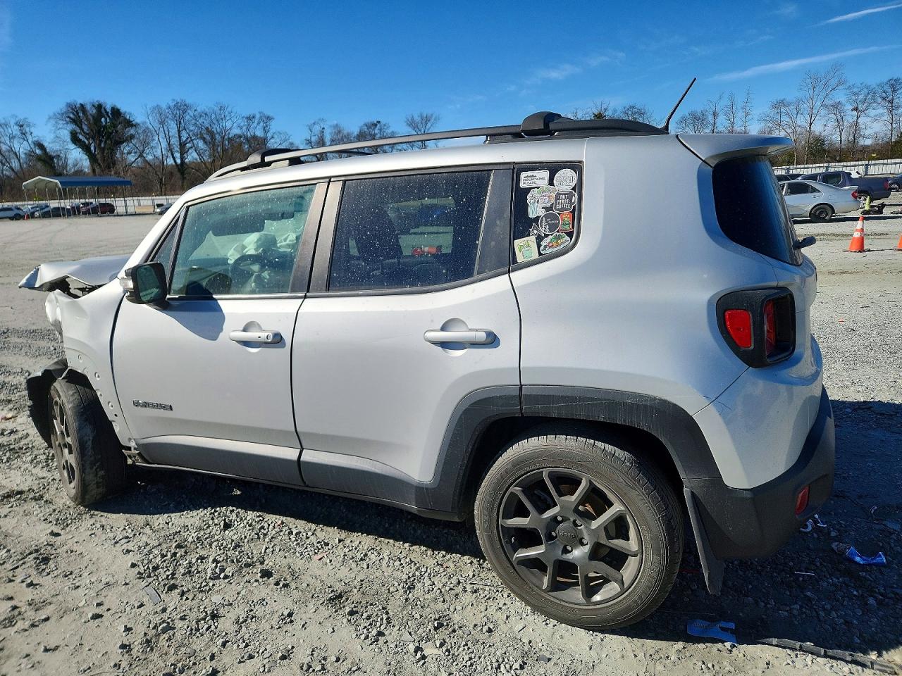2020 JEEP RENEGADE LATITUDE photo 3