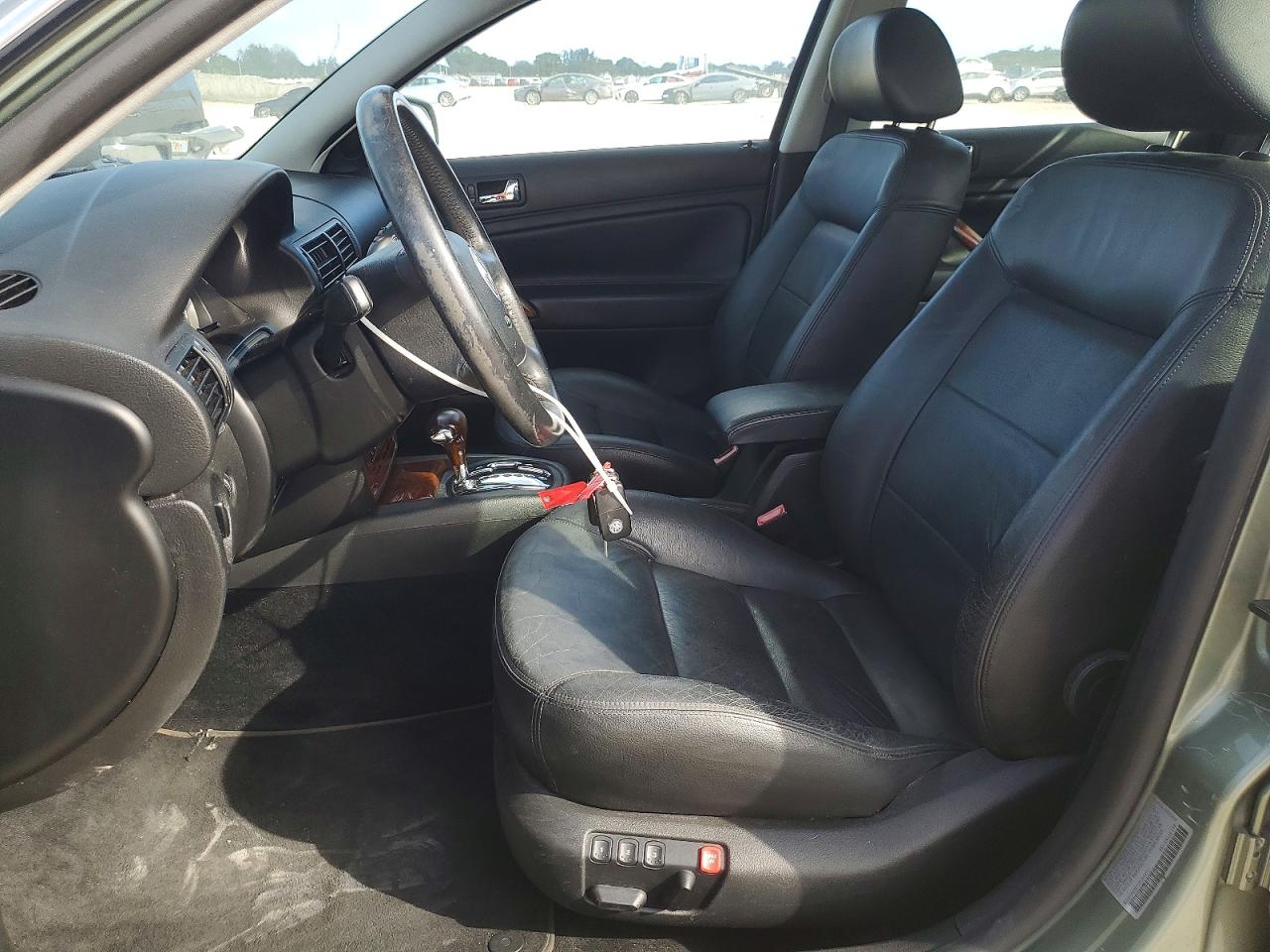 2003 VOLKSWAGEN PASSAT GLX 4MOTION photo 7