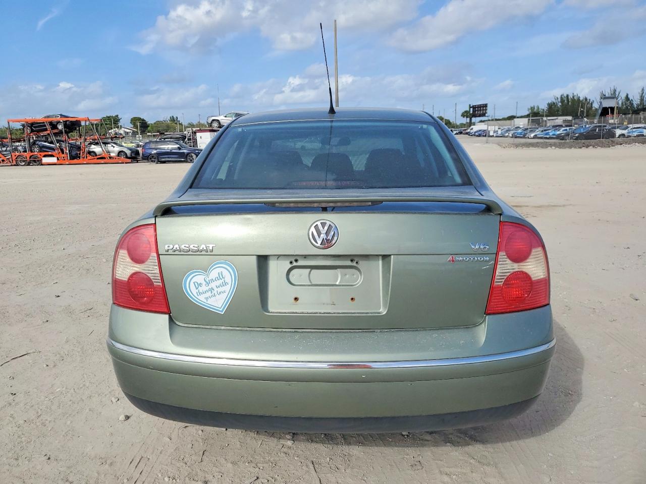 2003 VOLKSWAGEN PASSAT GLX 4MOTION photo 6