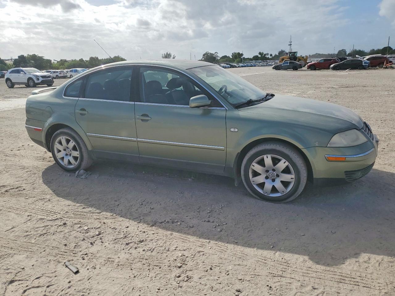 2003 VOLKSWAGEN PASSAT GLX 4MOTION photo 4