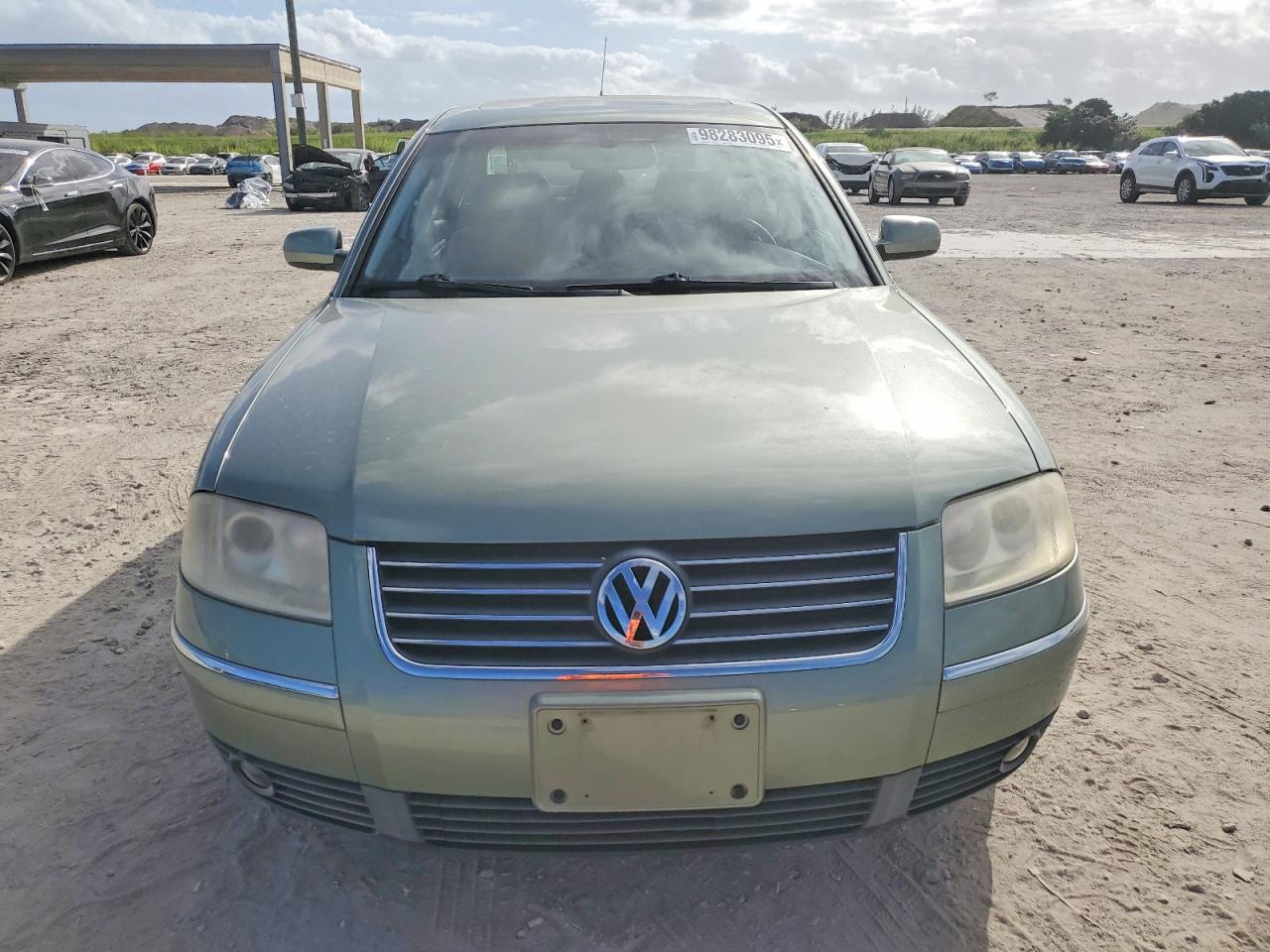 2003 VOLKSWAGEN PASSAT GLX 4MOTION photo 5
