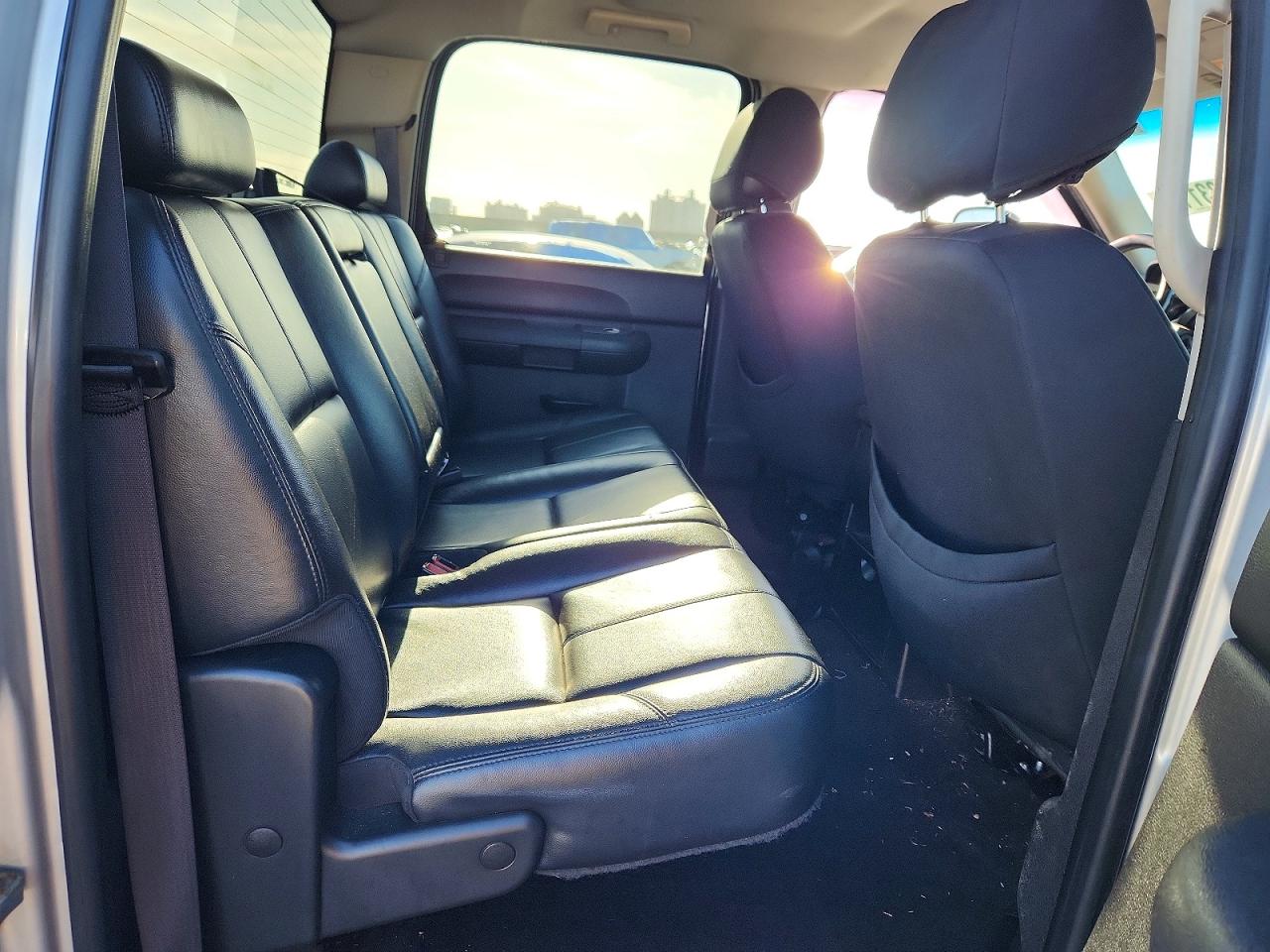2011 GMC SIERRA K2500 SLE photo 10