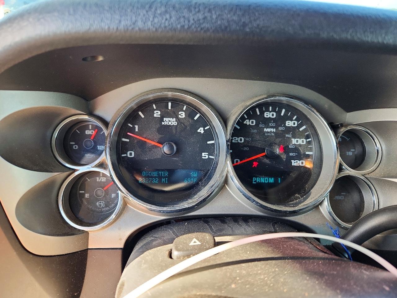 2011 GMC SIERRA K2500 SLE photo 9