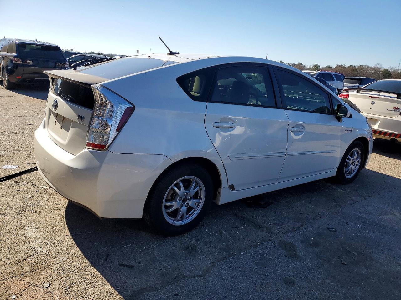 2011 TOYOTA PRIUS photo 3