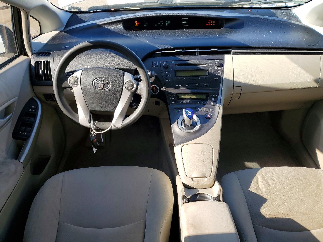 2011 TOYOTA PRIUS photo 8