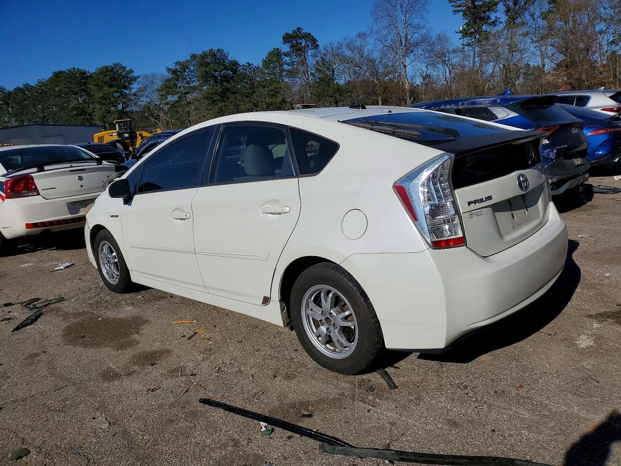 2011 TOYOTA PRIUS photo 2