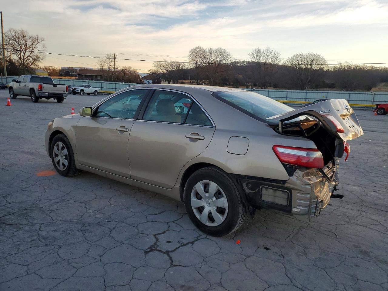 2009 TOYT CAMRY BASE photo 2
