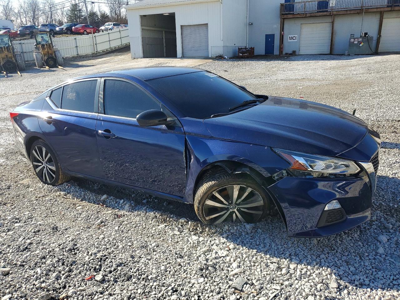 2019 NISSAN ALTIMA SR photo 4
