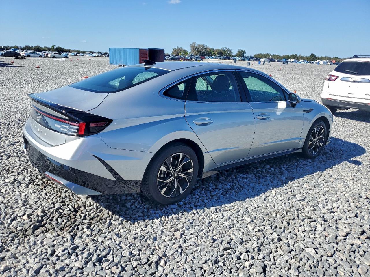 2025 HYUNDAI SONATA SEL photo 3