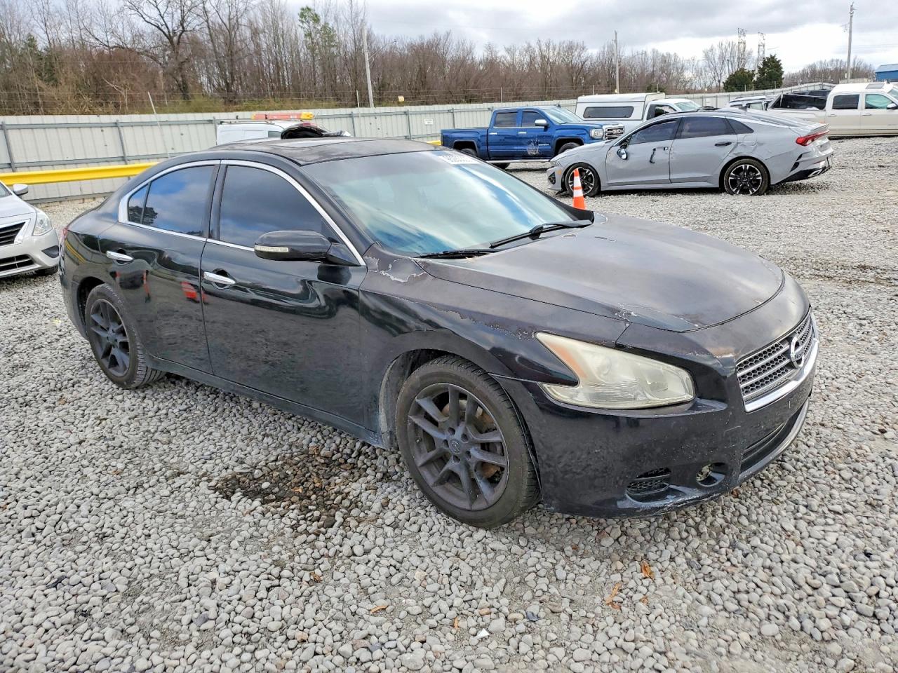 2010 NISSAN MAXIMA S photo 4