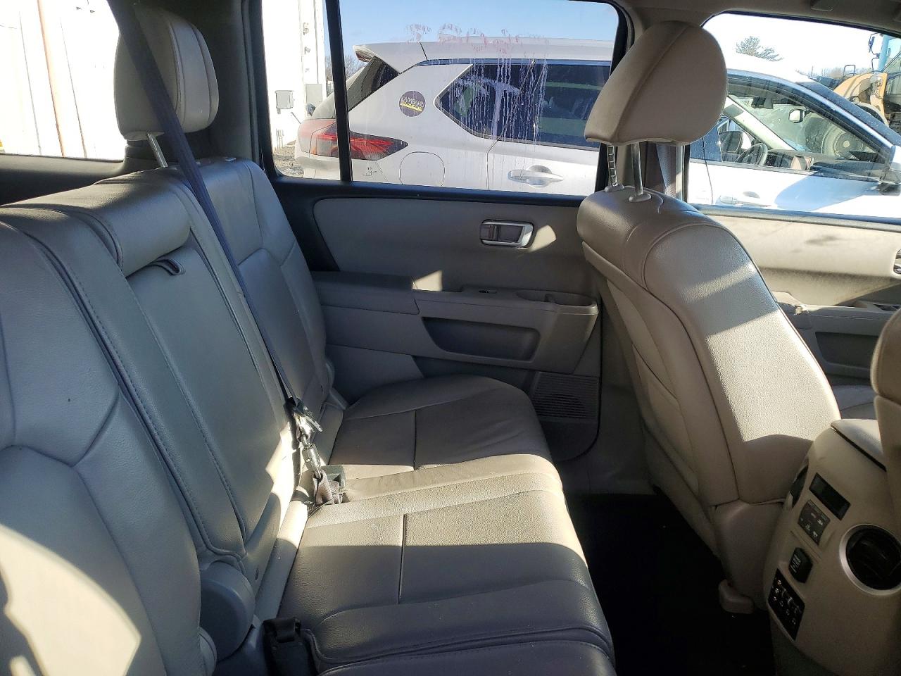 2013 HONDA PILOT EXL photo 11