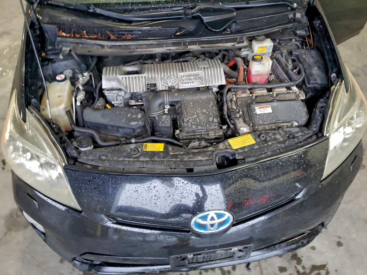 2013 TOYOTA PRIUS photo 11