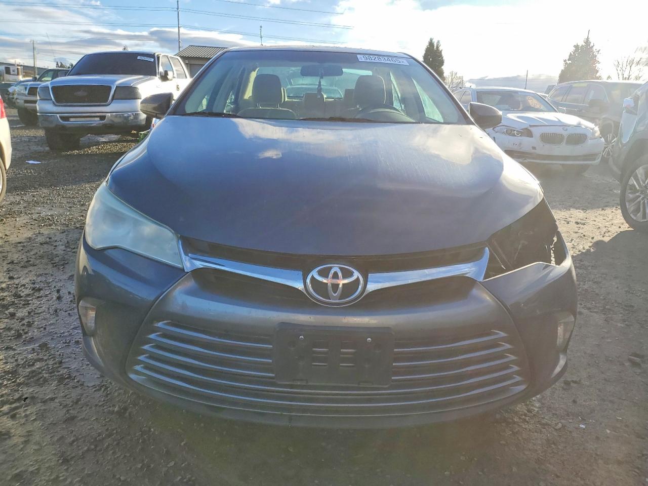 2015 TOYOTA CAMRY LE photo 5