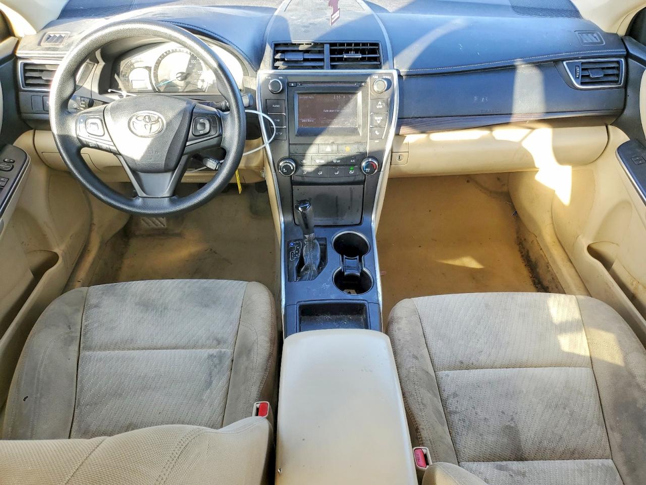 2015 TOYOTA CAMRY LE photo 8