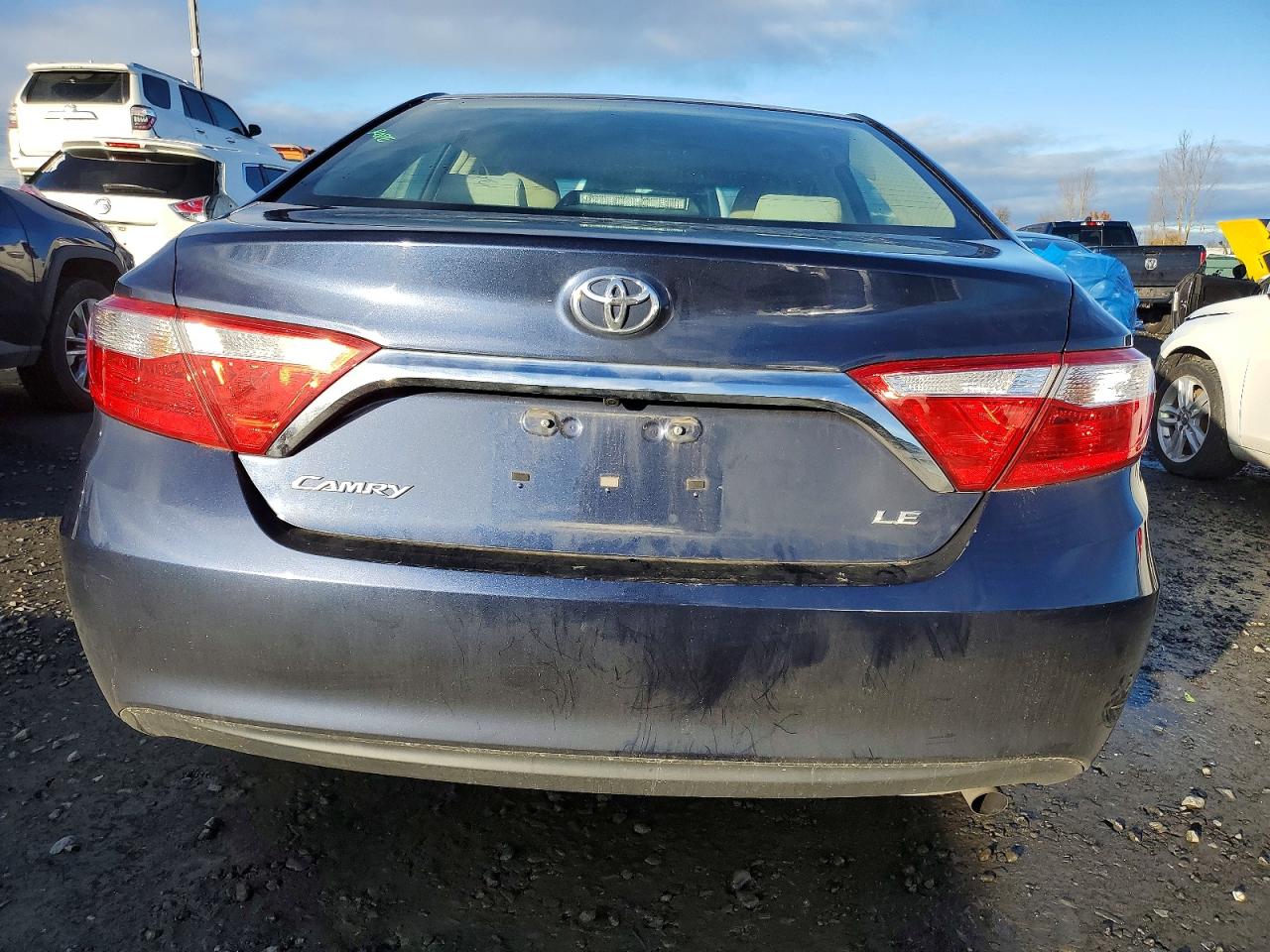 2015 TOYOTA CAMRY LE photo 6