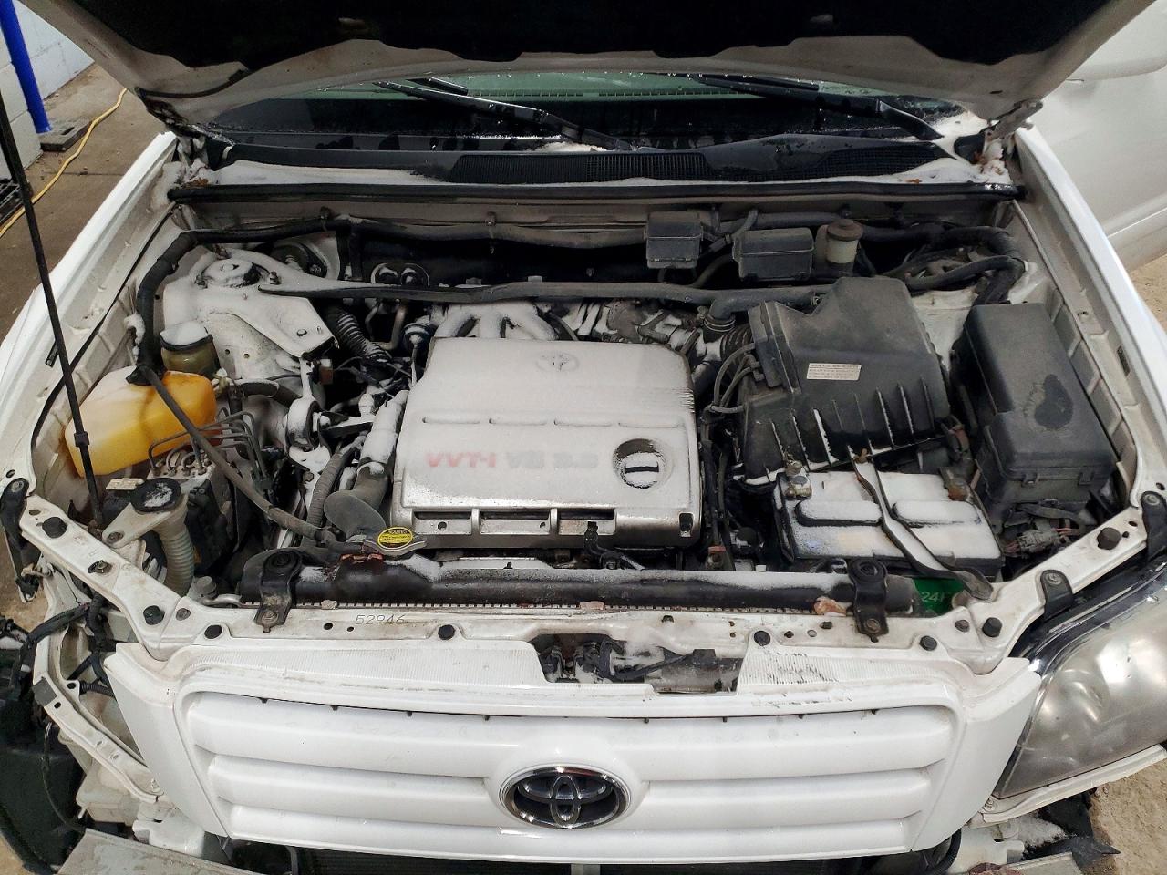 2005 TOYOTA HIGHLANDER LIMITED photo 12
