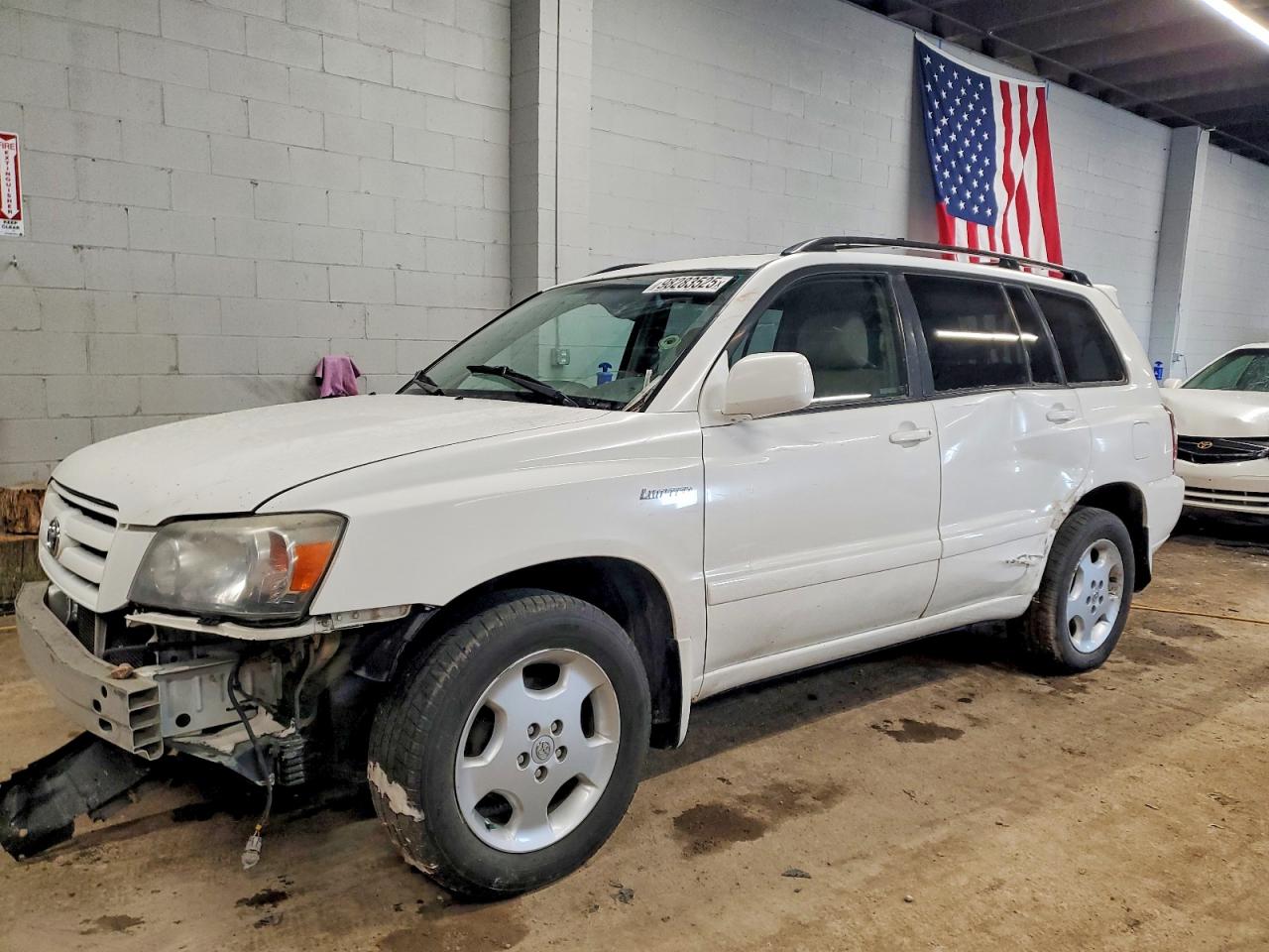 2005 TOYOTA HIGHLANDER