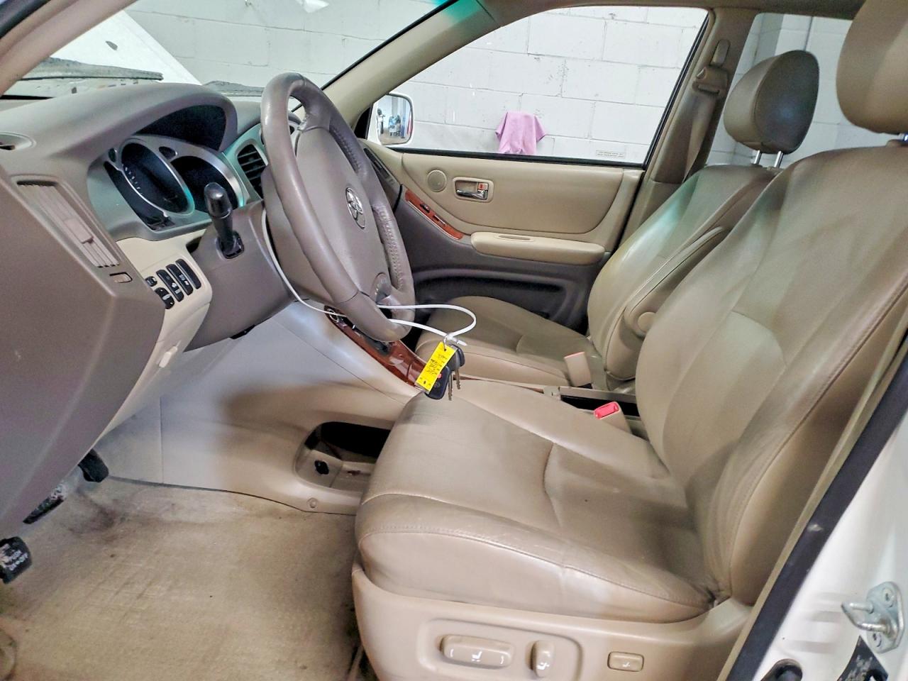 2005 TOYOTA HIGHLANDER LIMITED photo 7