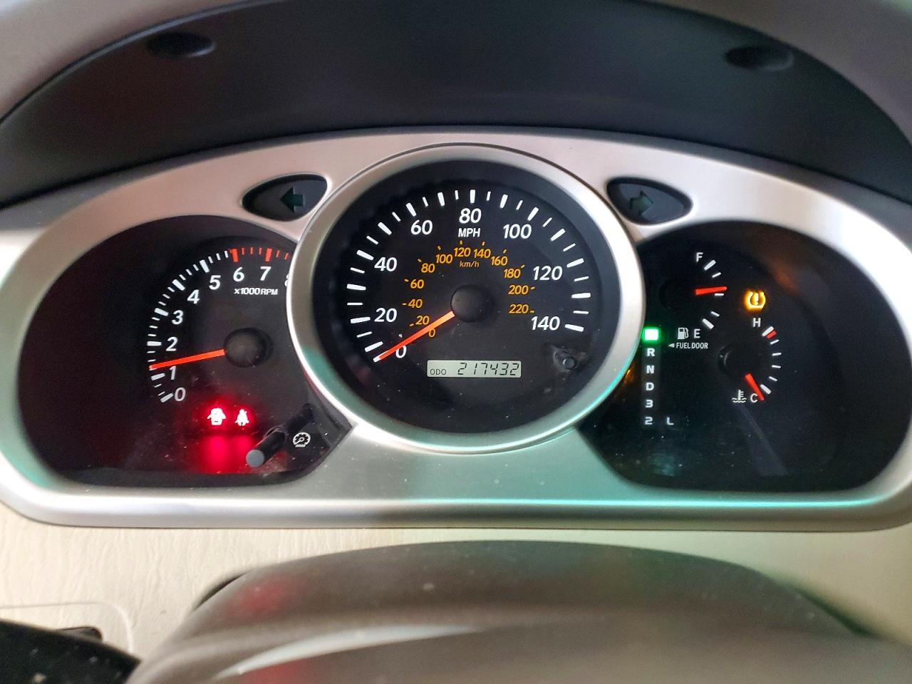 2005 TOYOTA HIGHLANDER LIMITED photo 9