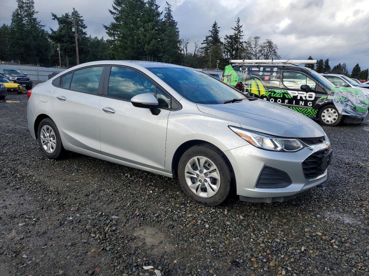 2019 CHEVROLET CRUZE LS photo 4