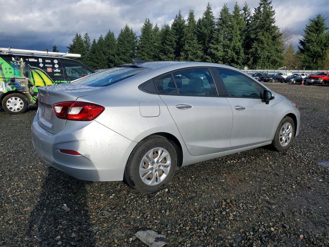 2019 CHEVROLET CRUZE LS photo 3