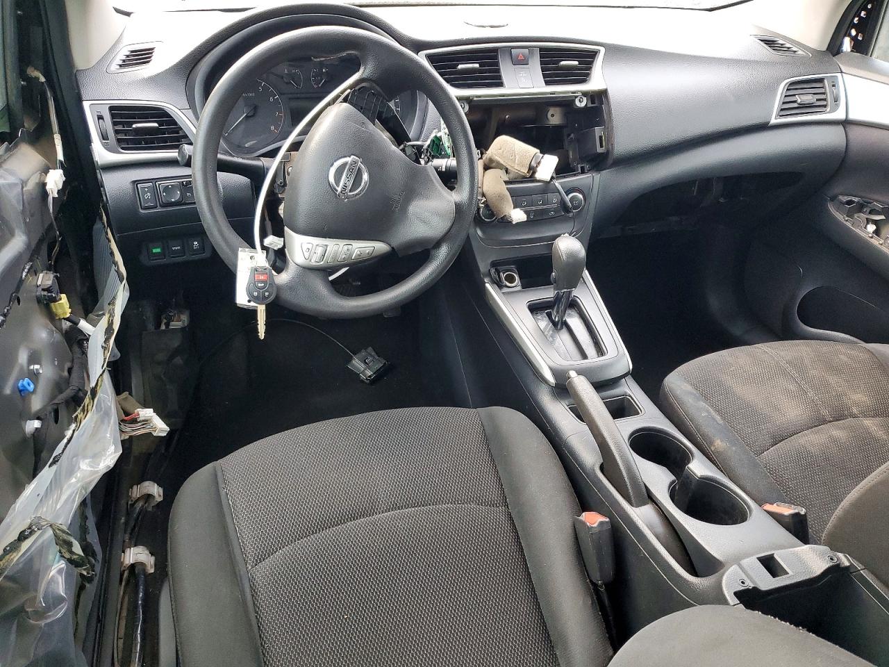 2016 NISSAN SENTRA S photo 8