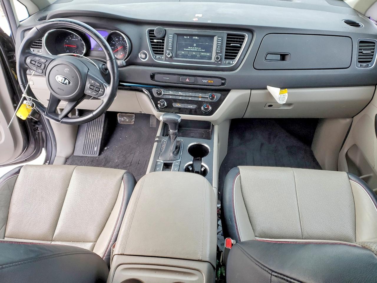2020 KIA SEDONA LX photo 8