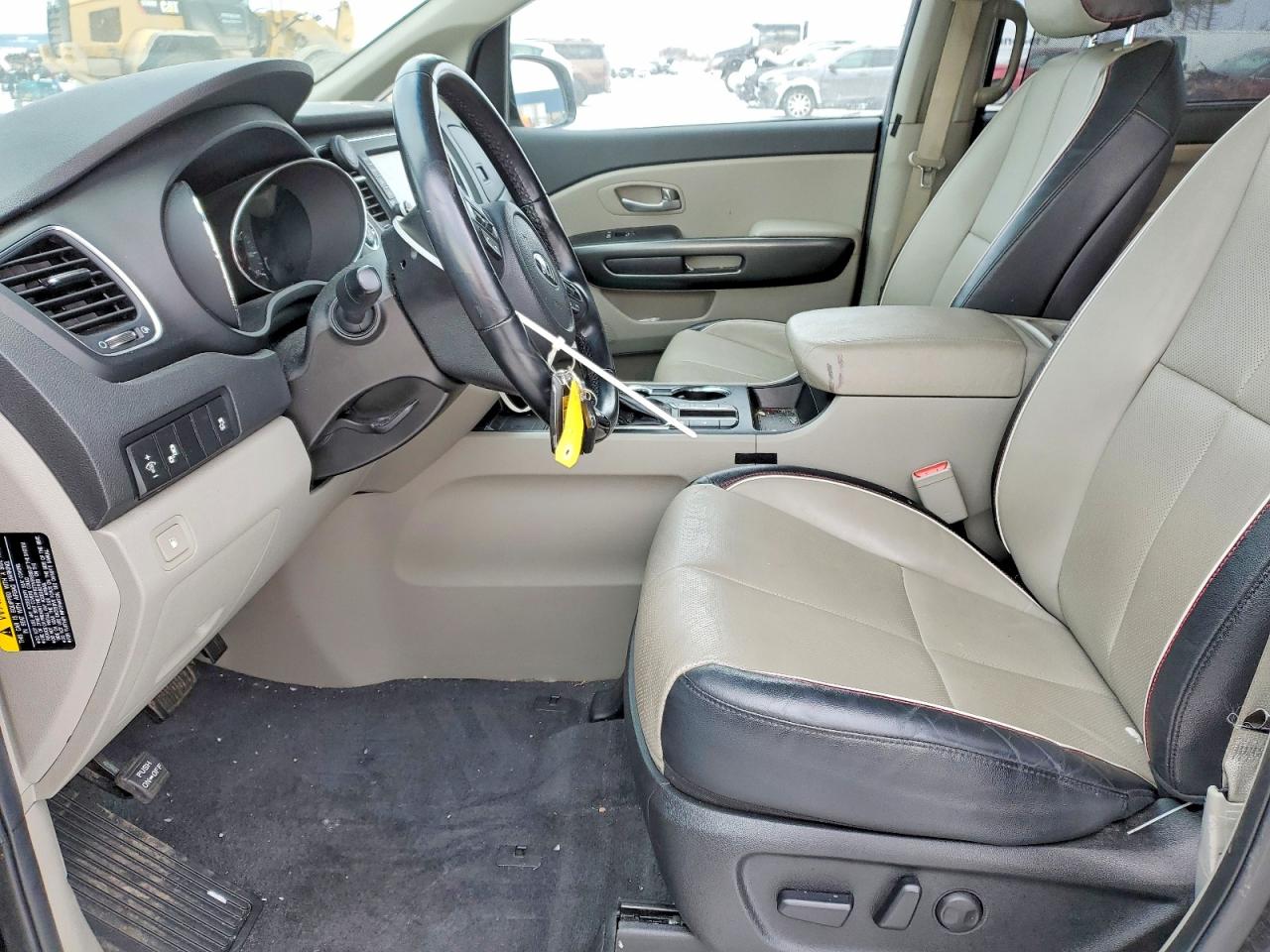2020 KIA SEDONA LX photo 7