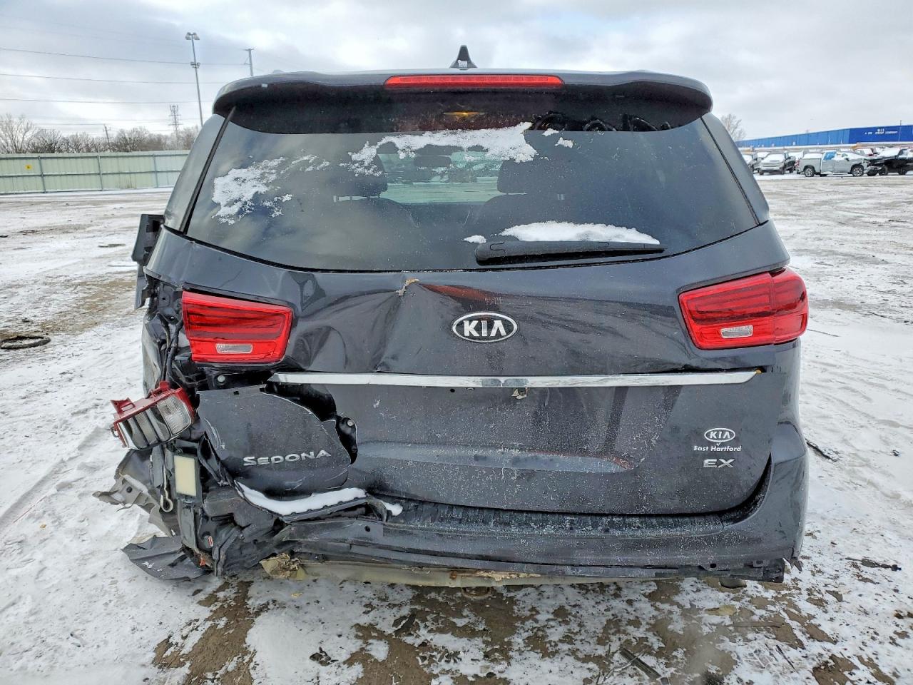 2020 KIA SEDONA LX photo 6