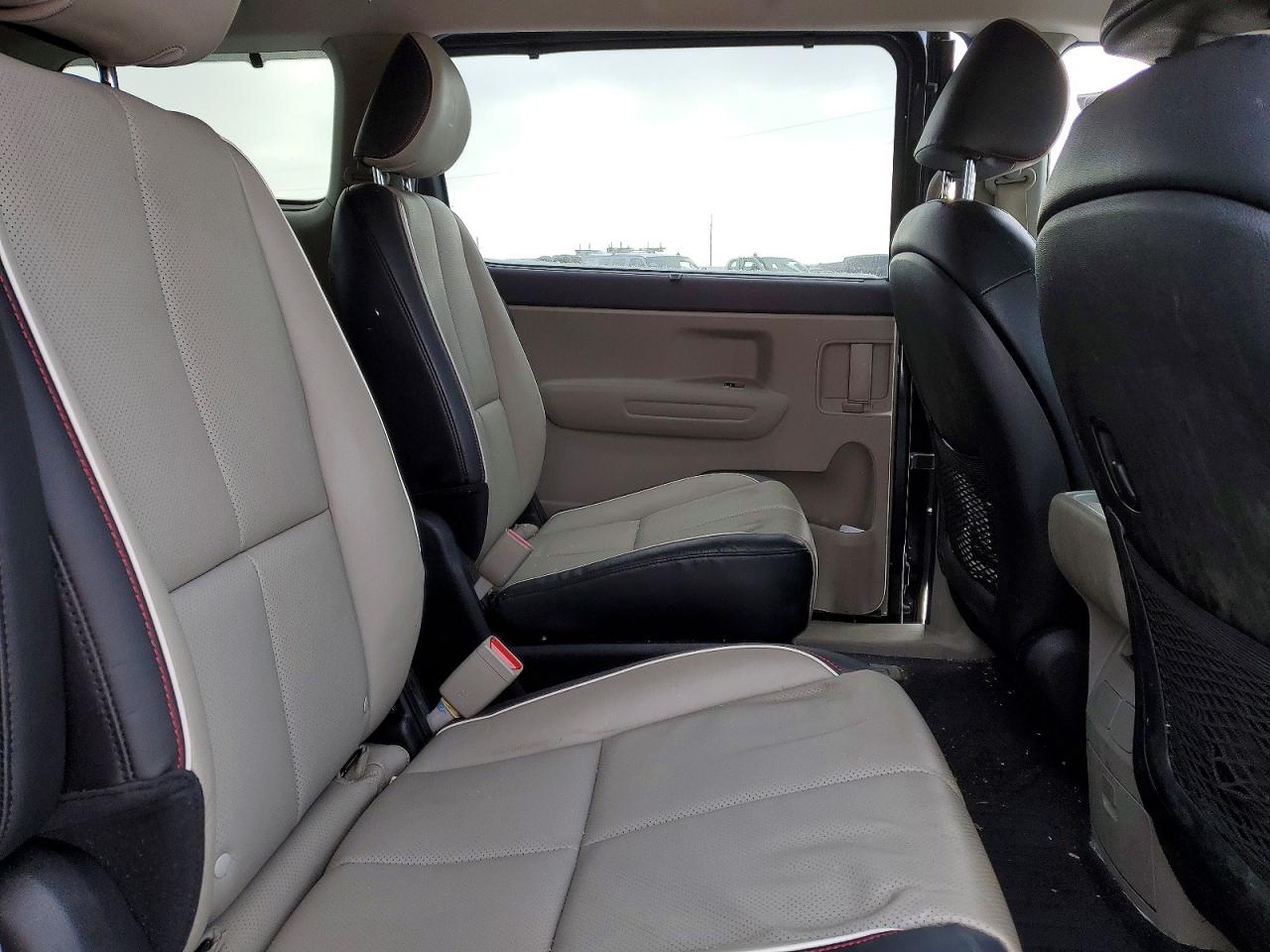 2020 KIA SEDONA LX photo 11