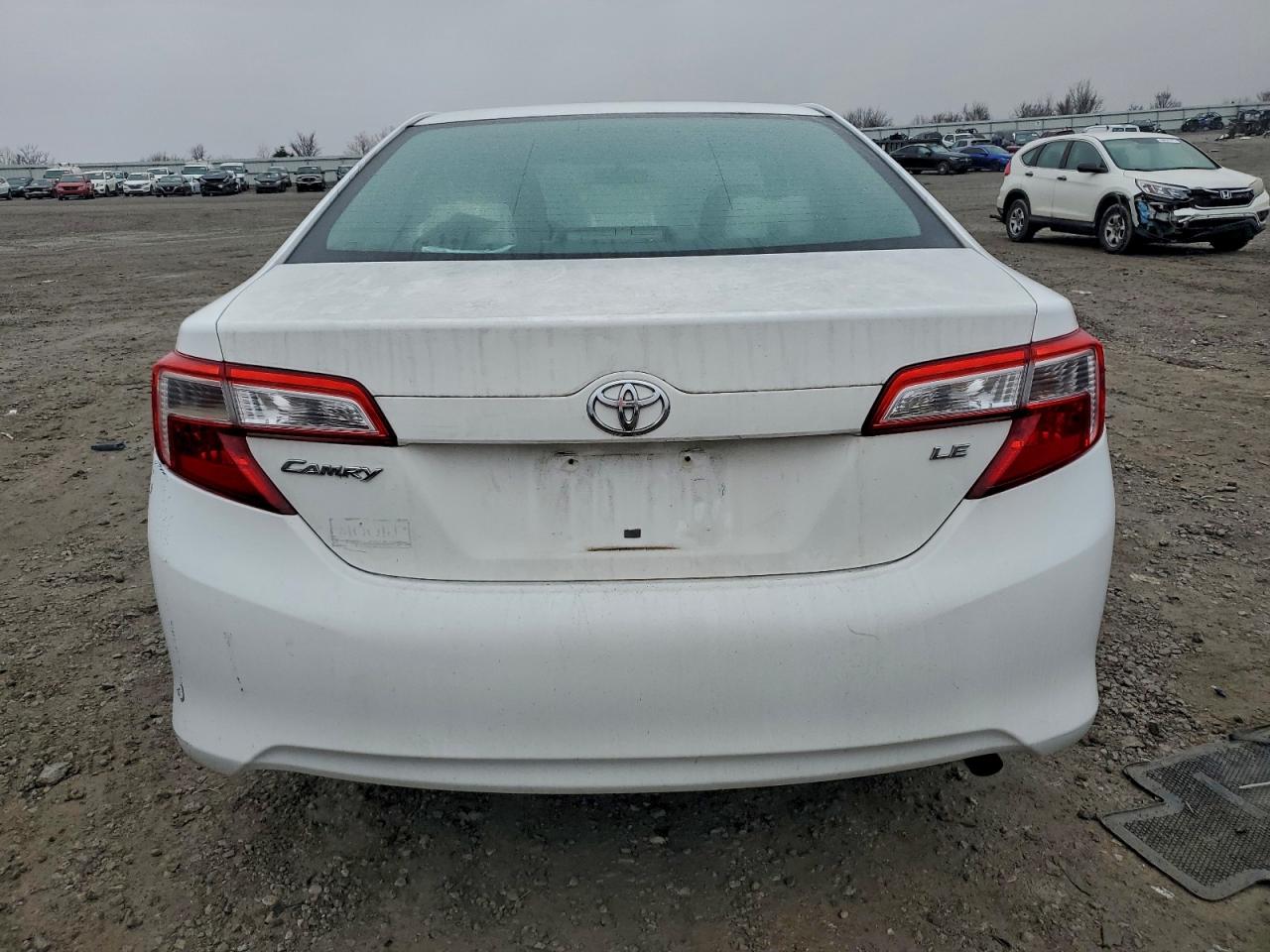 2013 TOYOTA CAMRY L photo 6