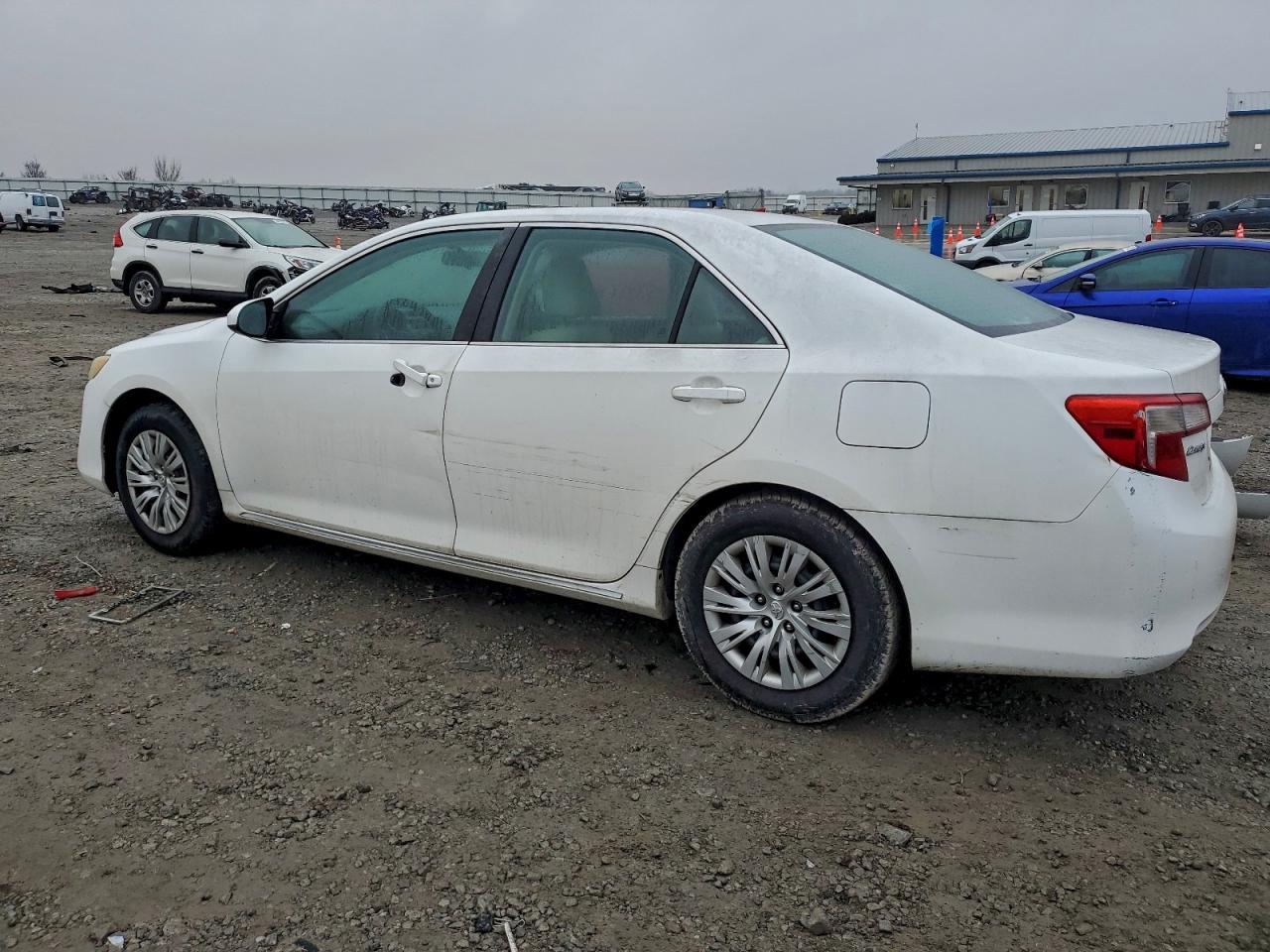 2013 TOYOTA CAMRY L photo 2