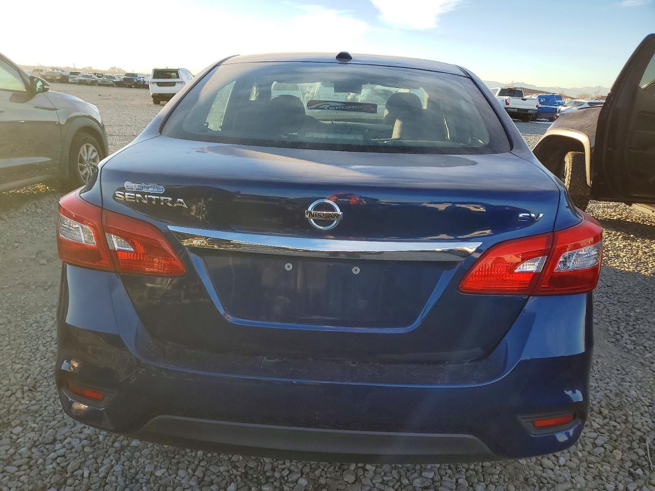 2018 NISSAN SENTRA S photo 6