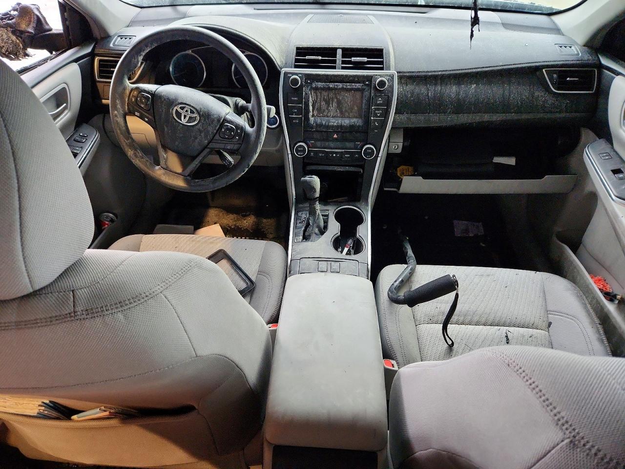 2017 TOYOTA CAMRY HYBRID photo 8