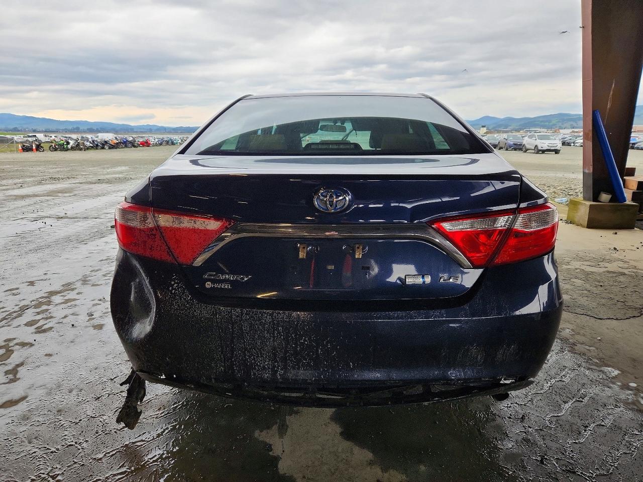 2017 TOYOTA CAMRY HYBRID photo 6