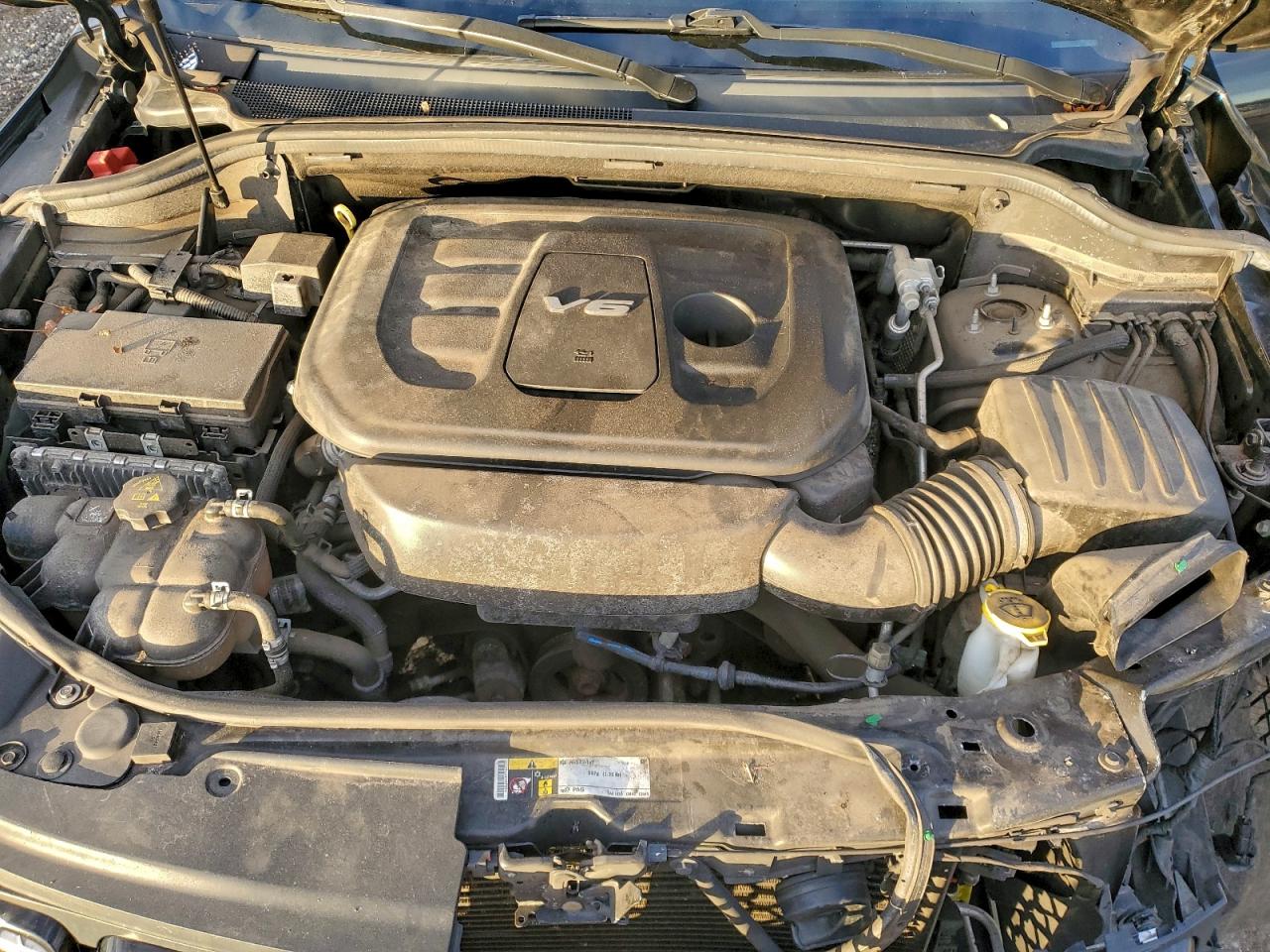 2019 JEEP GRAND CHEROKEE LAREDO photo 12
