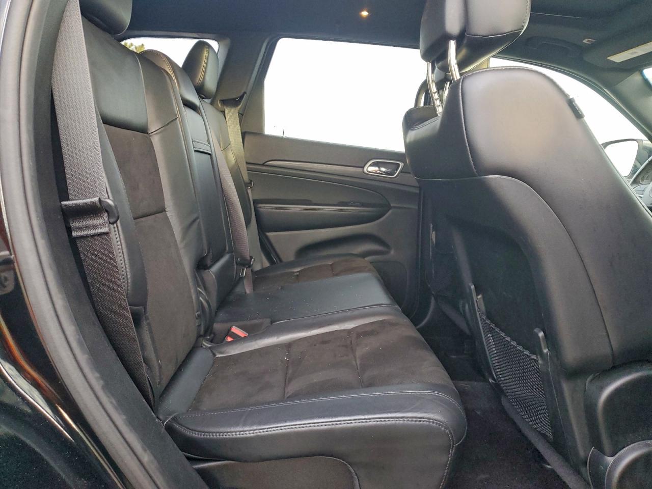 2019 JEEP GRAND CHEROKEE LAREDO photo 11