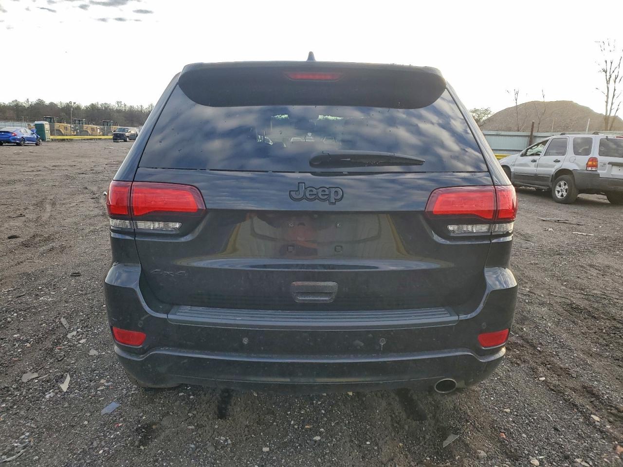 2019 JEEP GRAND CHEROKEE LAREDO photo 6