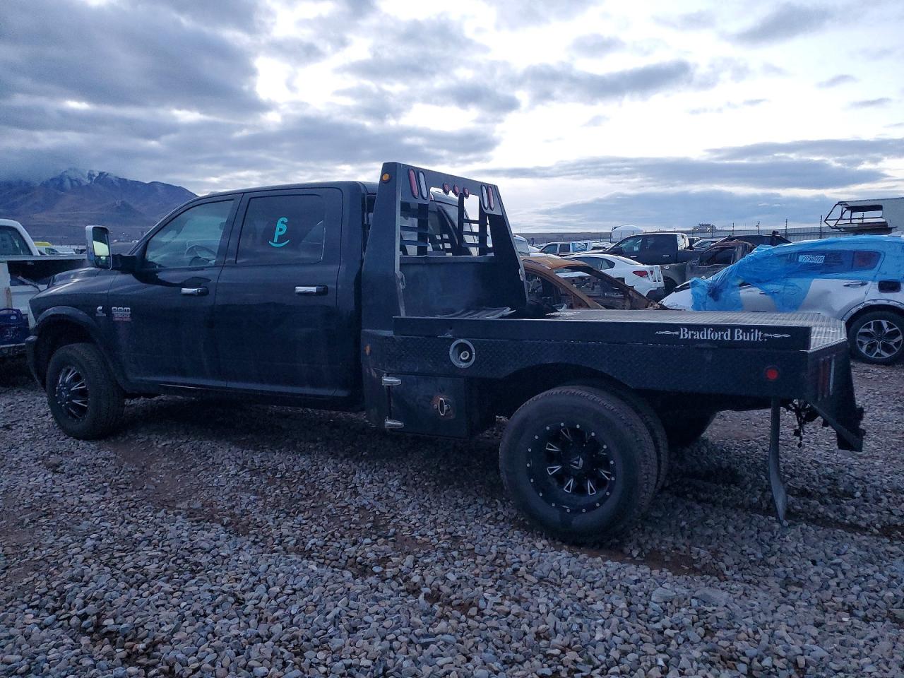 2012 DODGE RAM 3500 LARAMIE photo 2