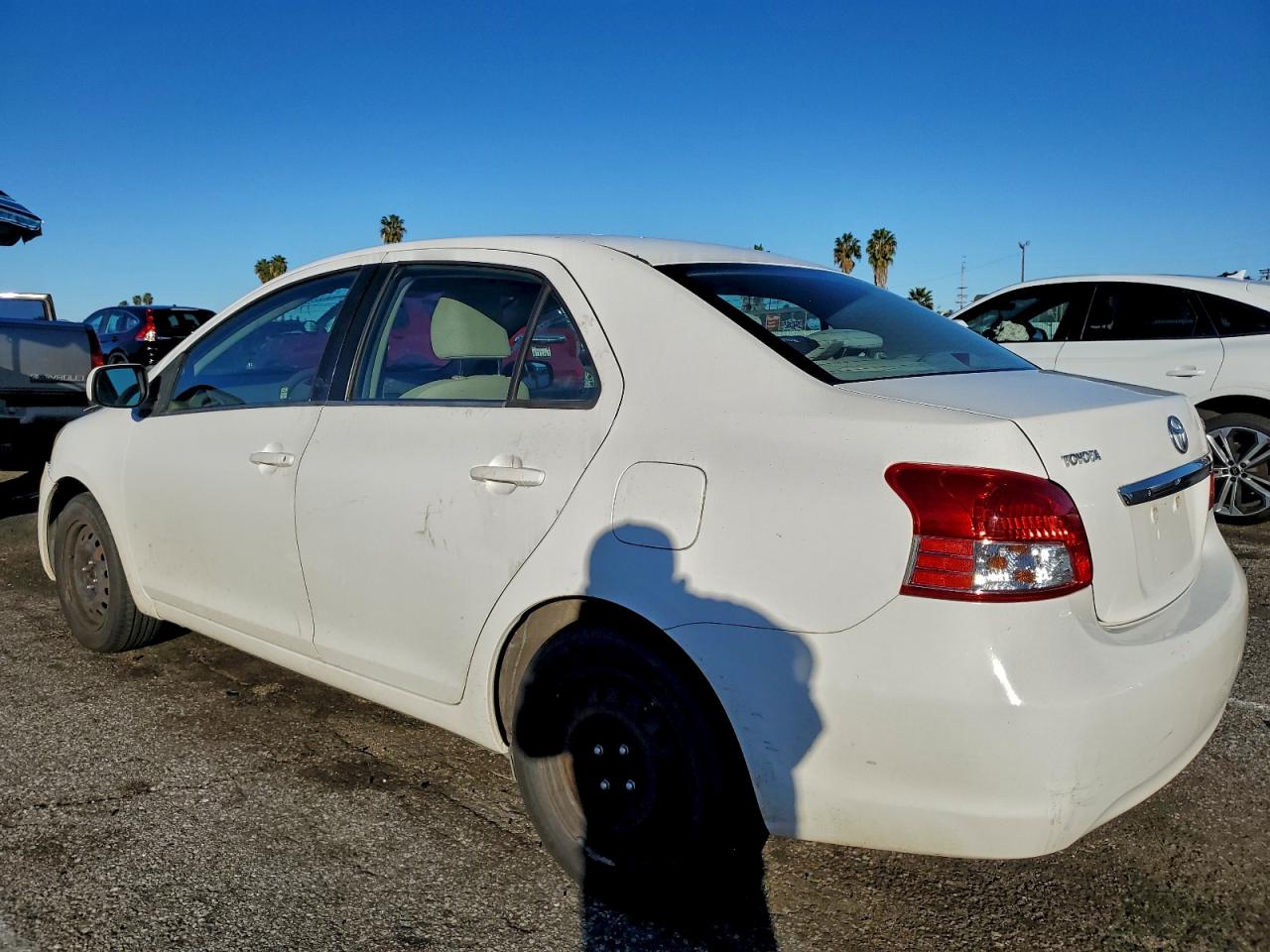 2009 TOYOTA YARIS photo 2