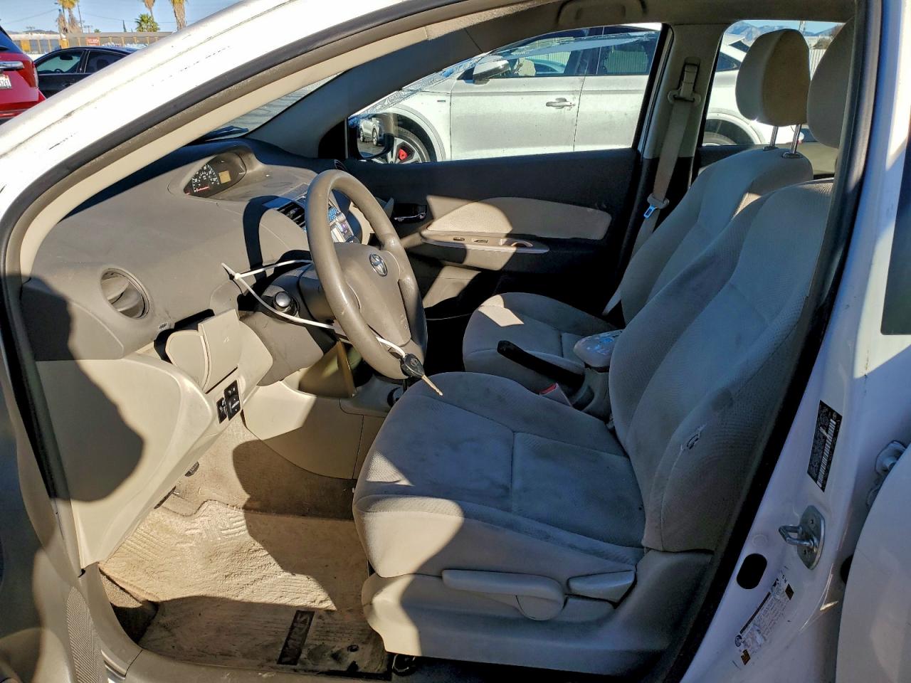 2009 TOYOTA YARIS photo 7