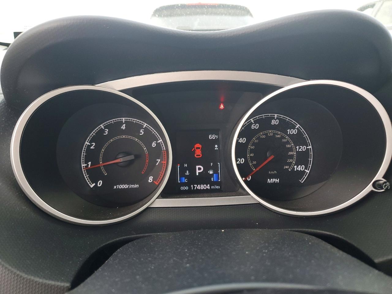 2010 MITSUBISHI OUTLANDER SE photo 9