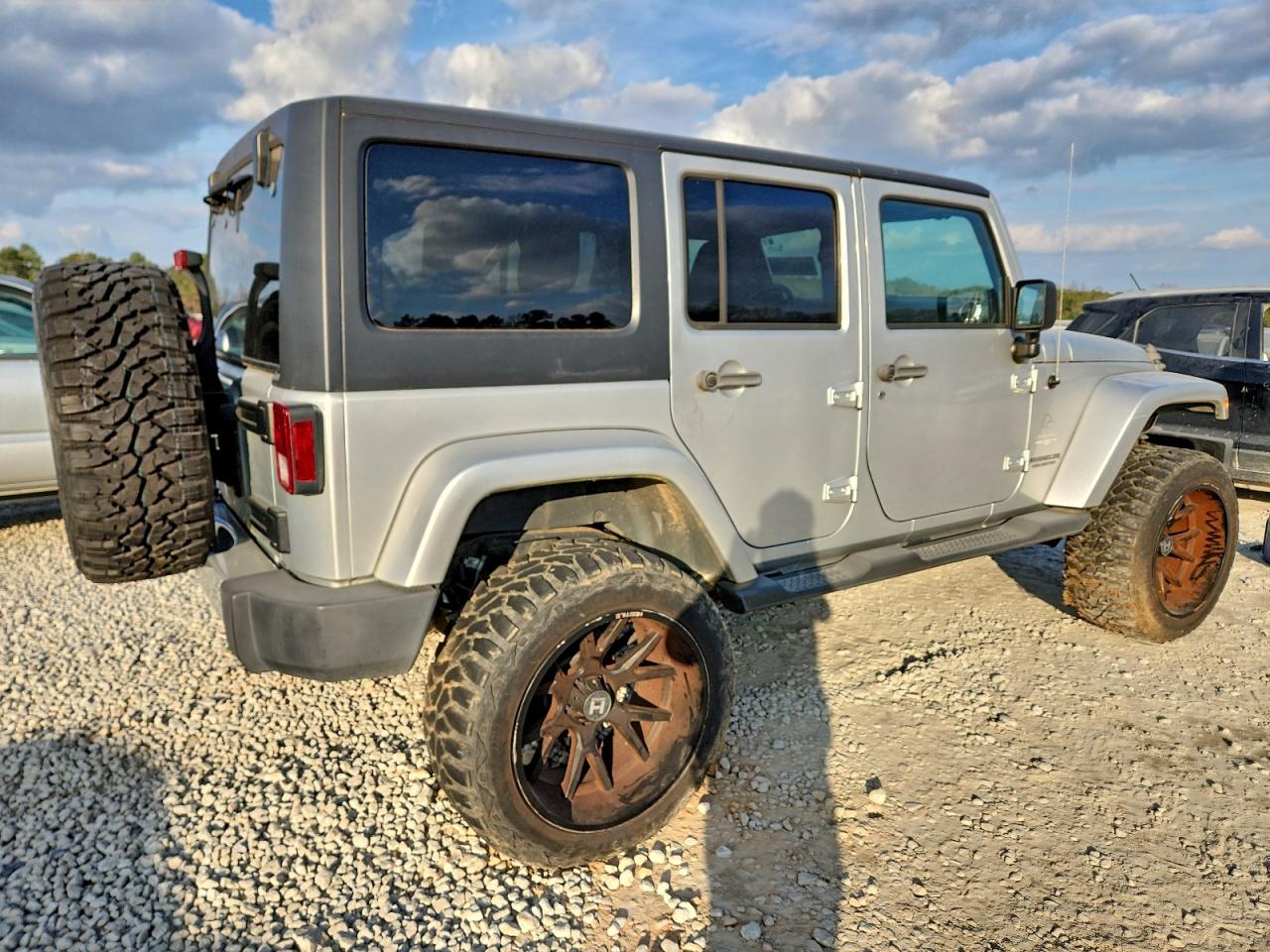 2011 JEEP WRANGLER UNLIMITED SAHARA photo 3
