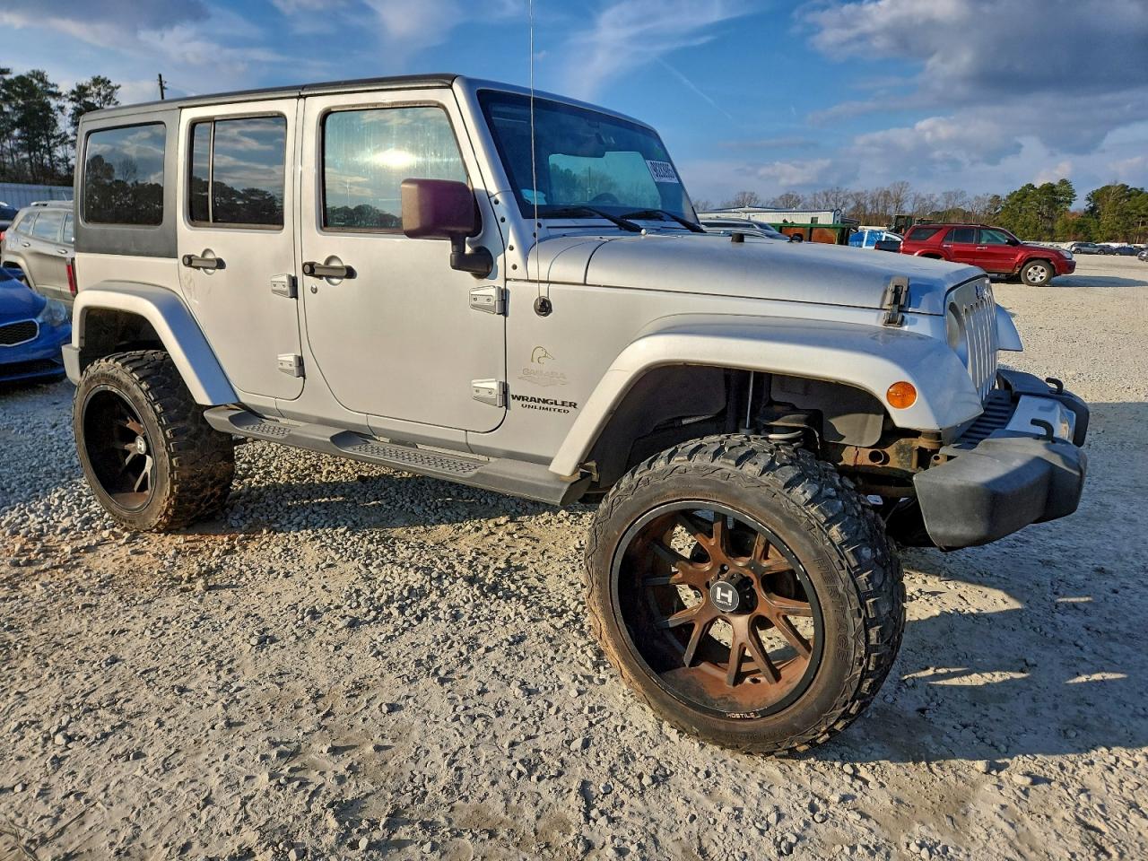 2011 JEEP WRANGLER UNLIMITED SAHARA photo 4