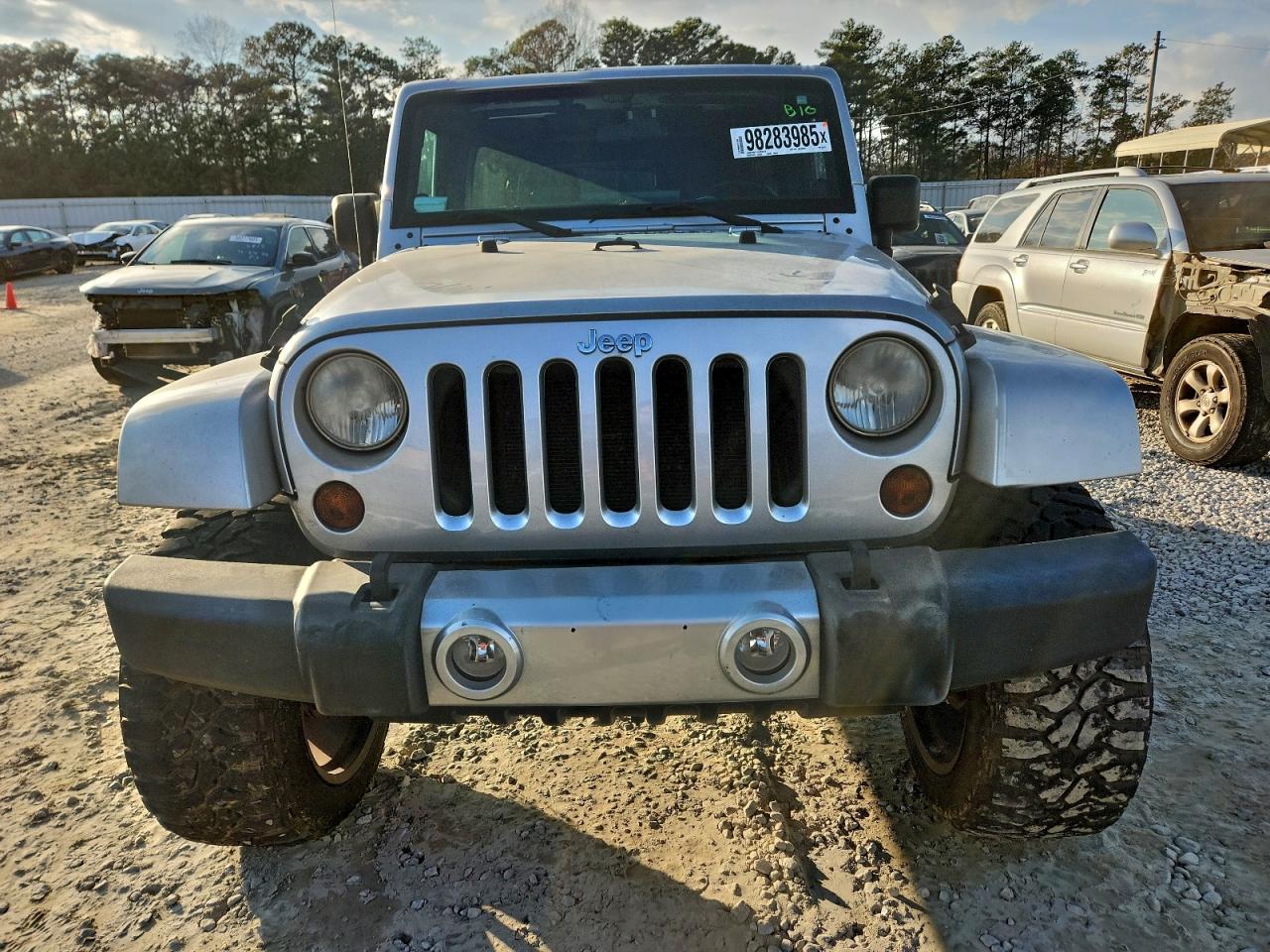 2011 JEEP WRANGLER UNLIMITED SAHARA photo 5